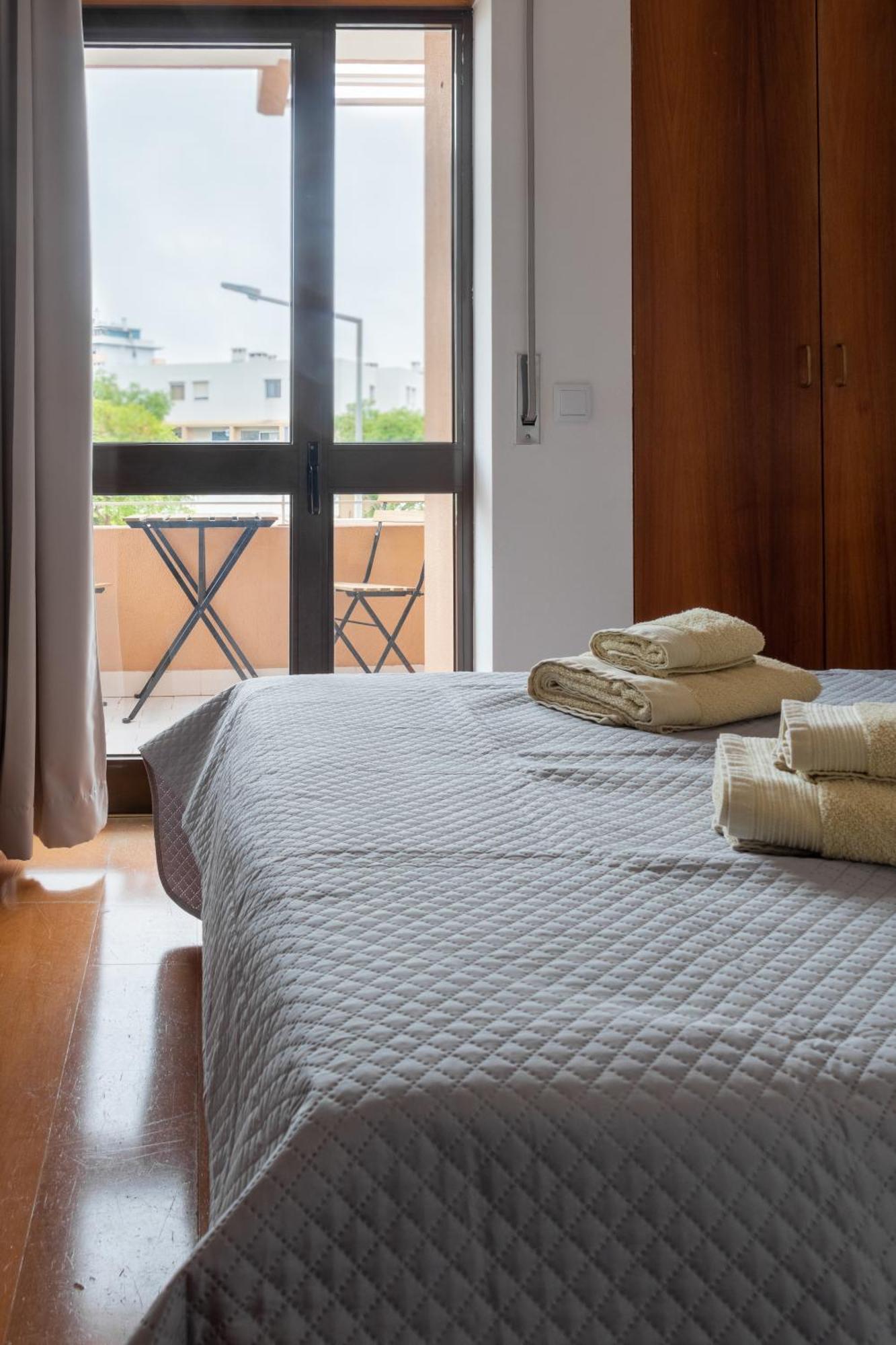 Blife Ricardya Private Rooms Faro Exterior photo