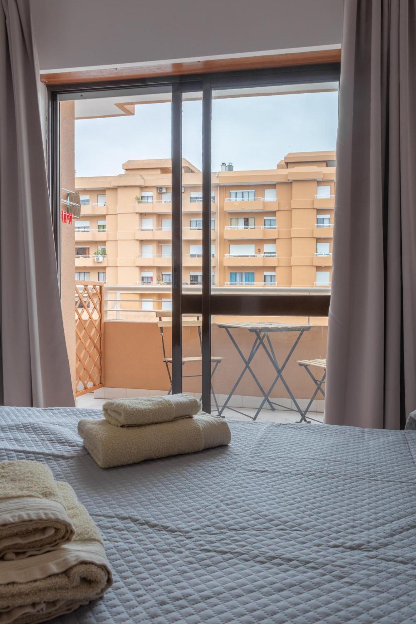 Blife Ricardya Private Rooms Faro Exterior photo